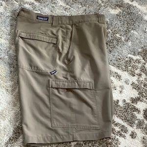 PATAGONIA Men’s Size 34 brown shorts